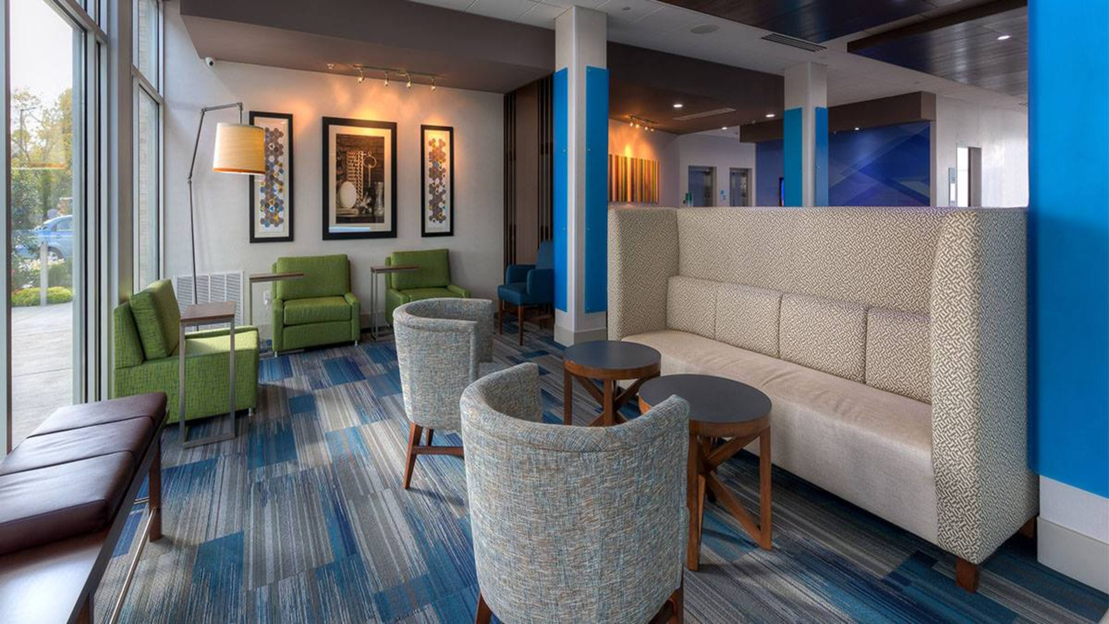 Holiday Inn Express Hotel Suites Mount Pleasant 42/61