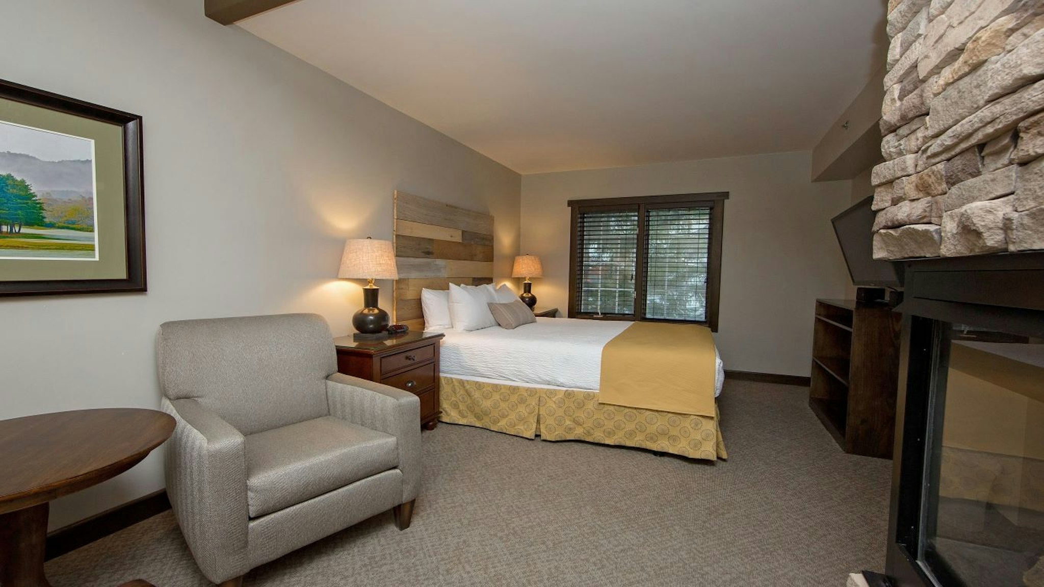 استوديو بسرير كوين، Corduroy Inn and Lodge, Trademark Collection by Wyndham 2/4