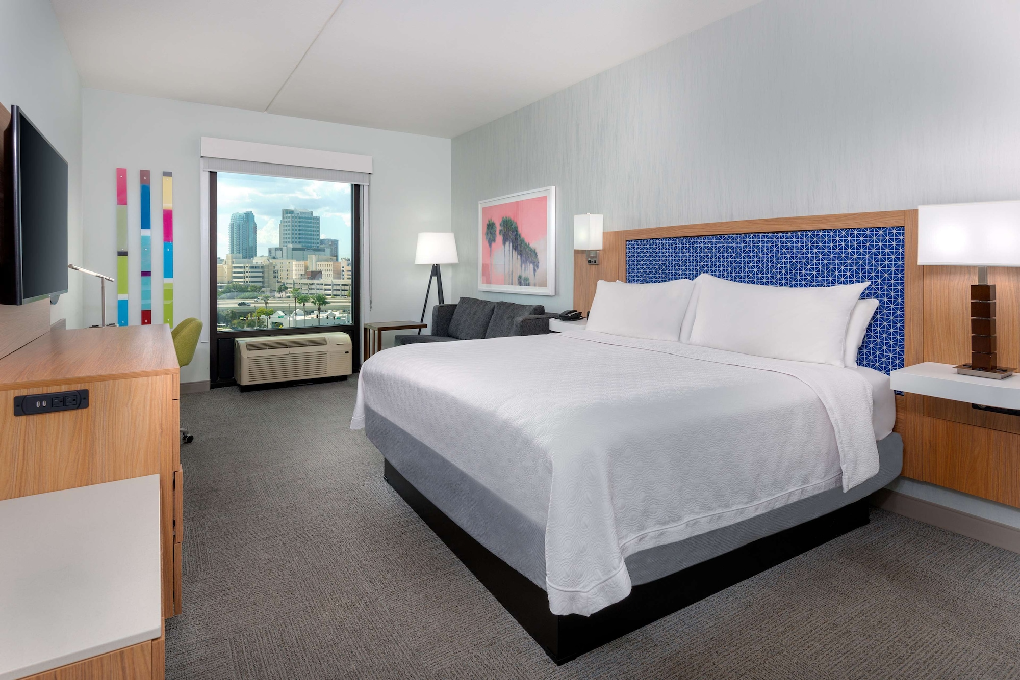 ROOM, KING BED