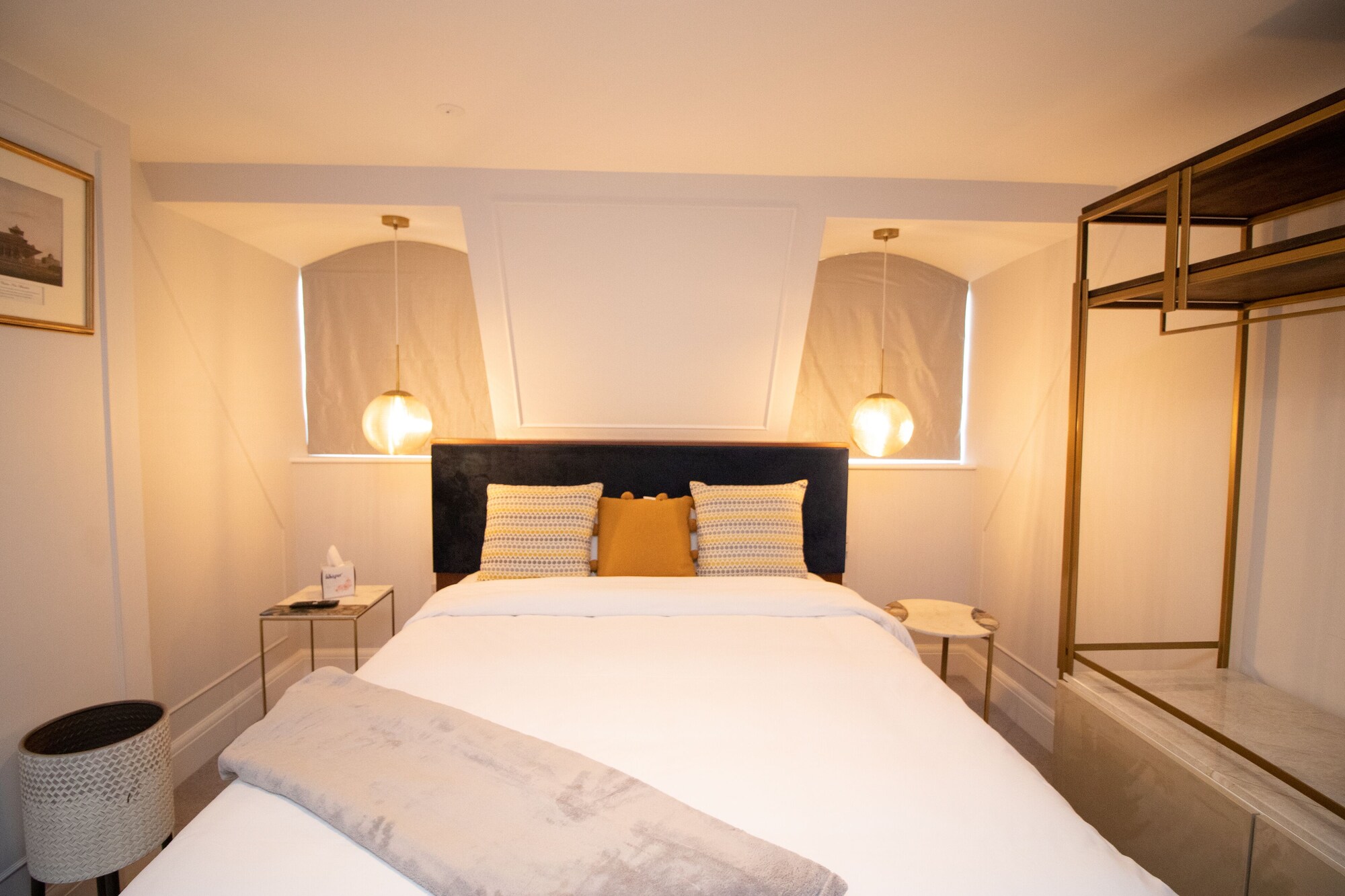DELUXE, DOUBLE BED, PRIVATE BATHROOM
