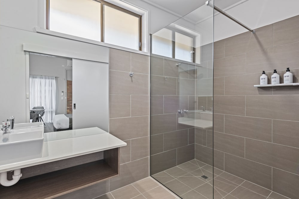 غرفة قياسية بسرير كوين، Comfort Inn Clubarham 5/5