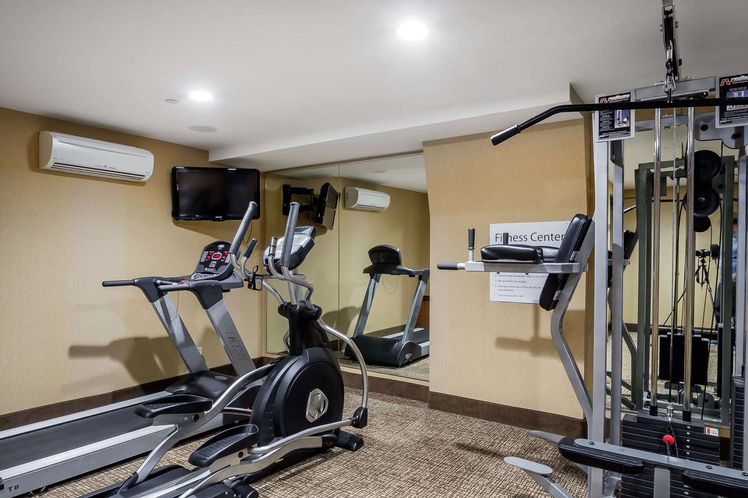 Comfort Inn New York Staten Island 16/36