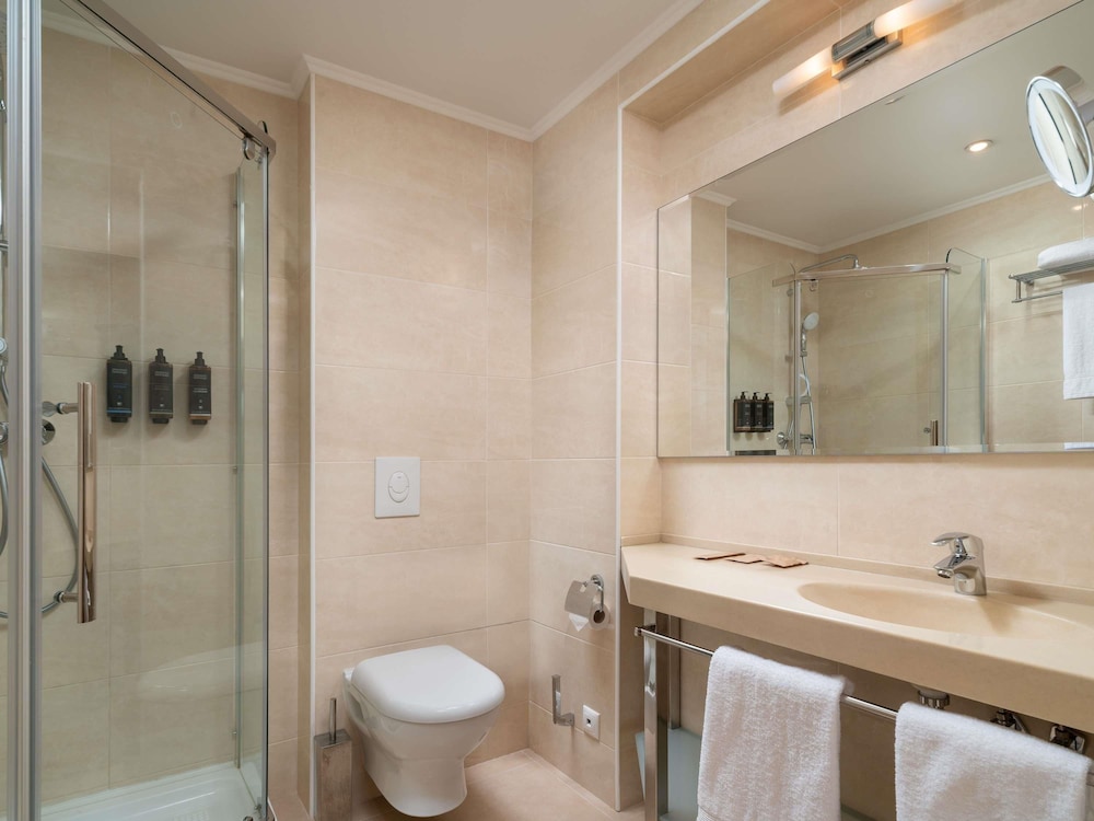 Mercure Chisinau Center Jazz Hotel 56/58