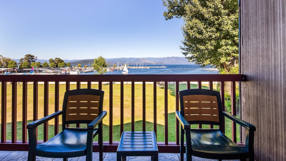 Best Western Edgewater Resort 26/46