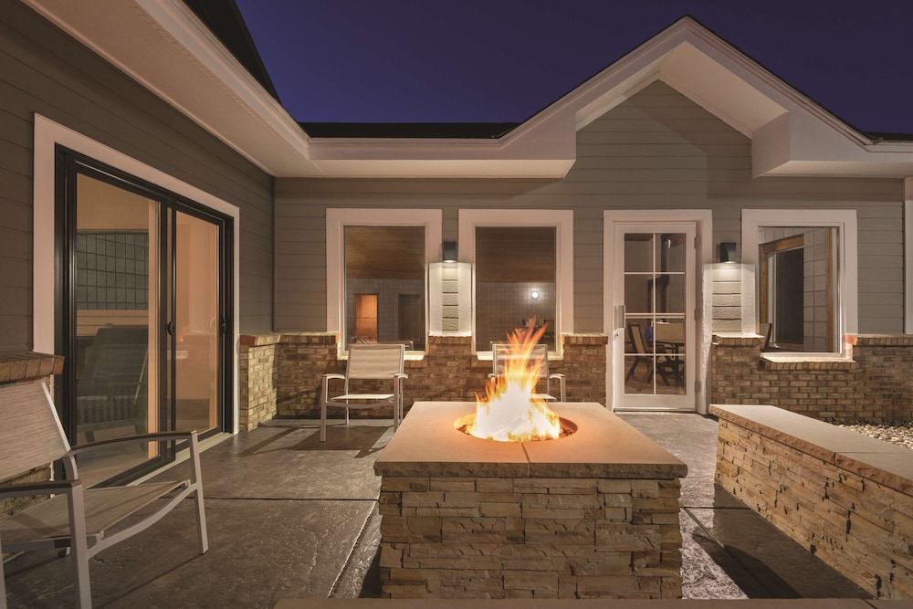 Country Inn & Suites by Radisson, Northfield, MN 9/25