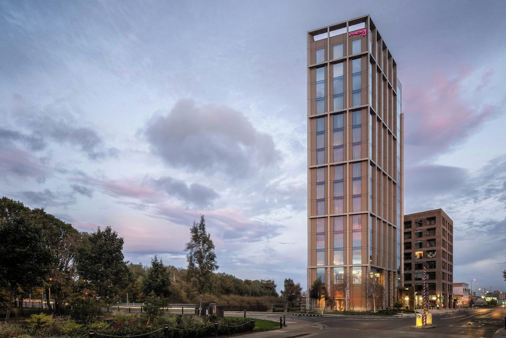 Moxy Dublin Docklands in DUBLIN