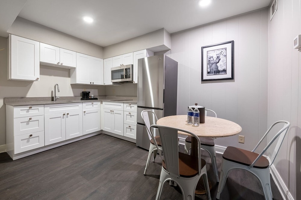 French Quarter Suites Hotel 41/55