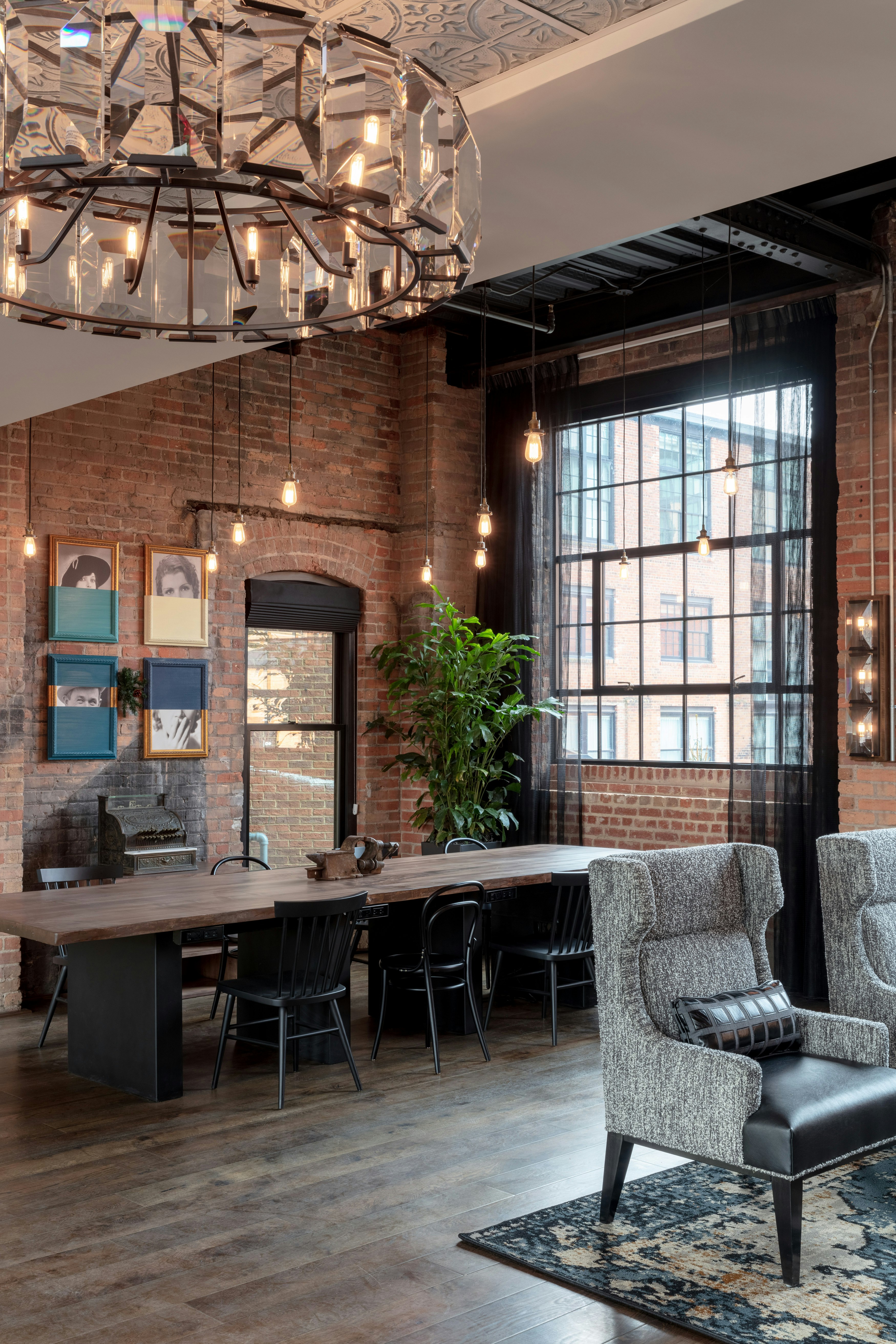 Foundry Hotel Asheville Curio Collection By Hilton 32/49
