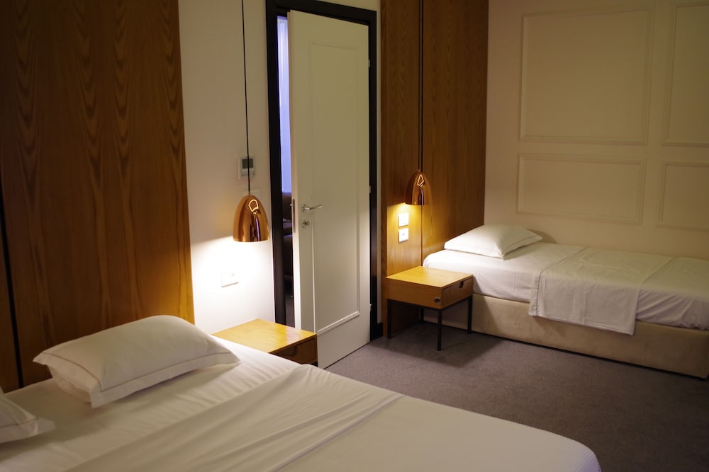 Delta Hotel 22/48