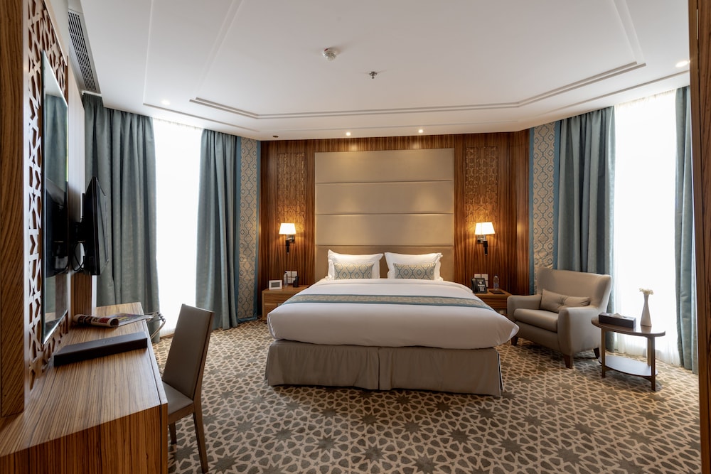 EXECUTIVE TWO BEDROOM APARTMENT