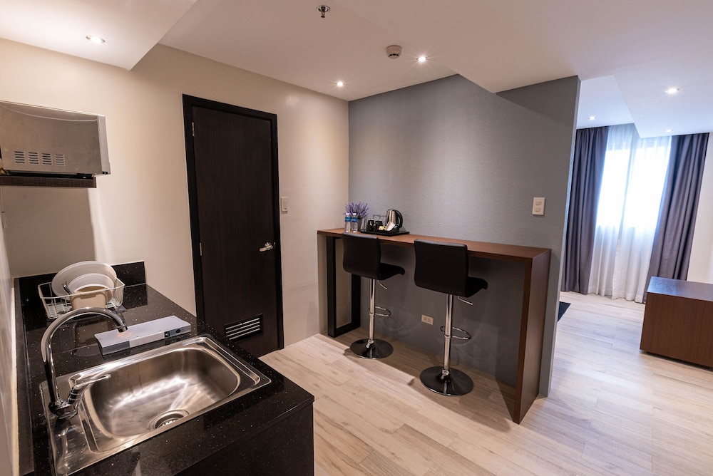 Coro Hotel 24/50