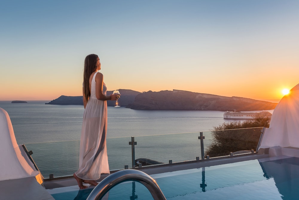Elite Luxury Suites 41/50