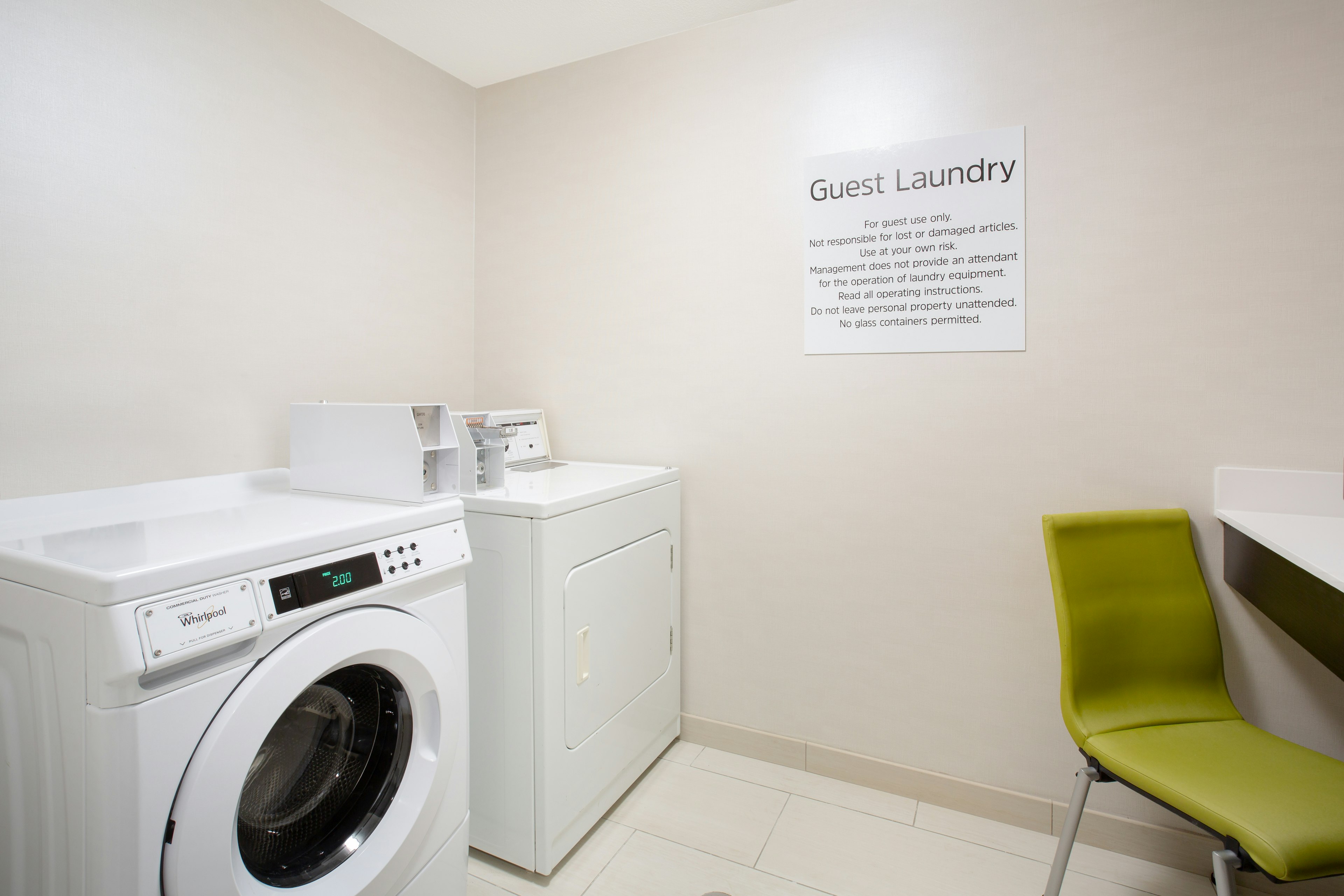 Holiday Inn Express And Suites Lincoln City 26/27