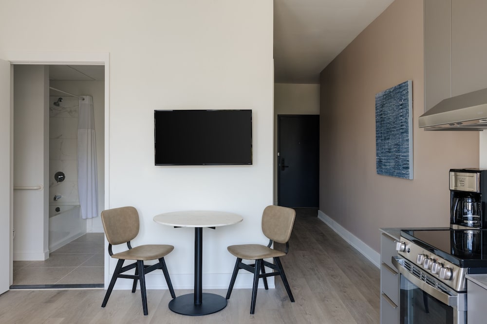 Reside NoMa, a Wyndham Residence 50/63