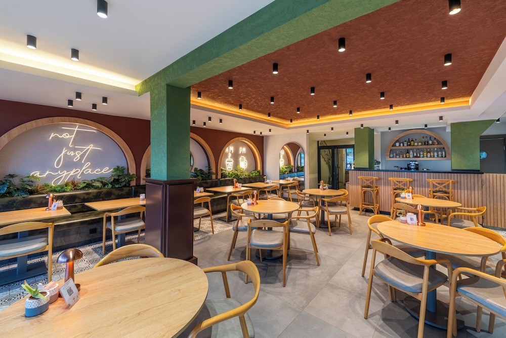 Echinus Hotels 34/48