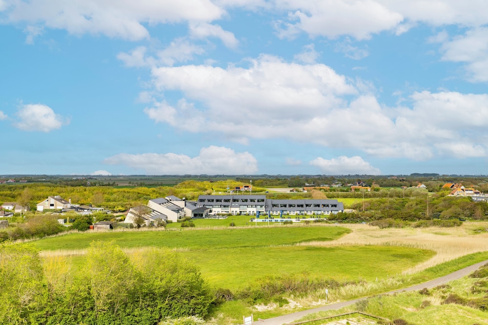 Fletcher Zuiderduin Beachhotel 45/48