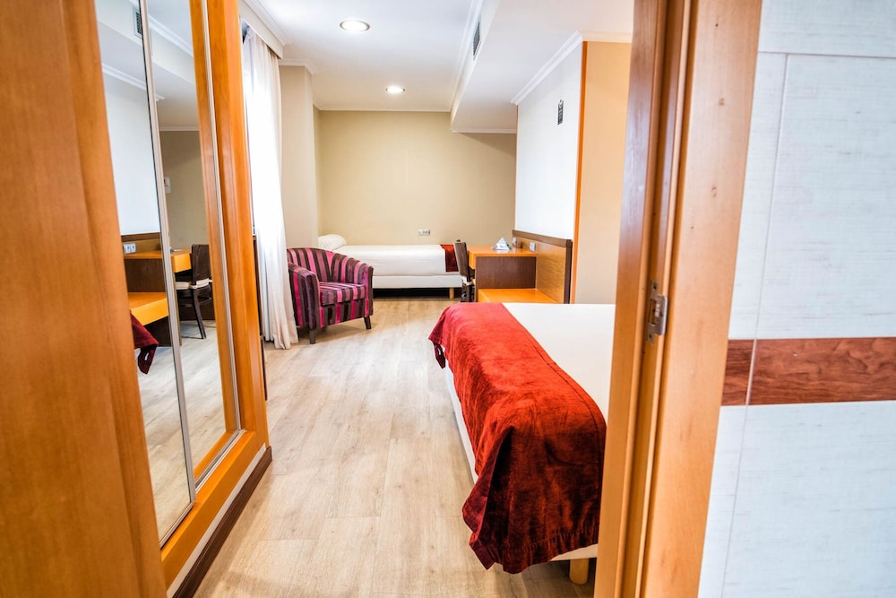 Hotel Alda Bonaval 22/42