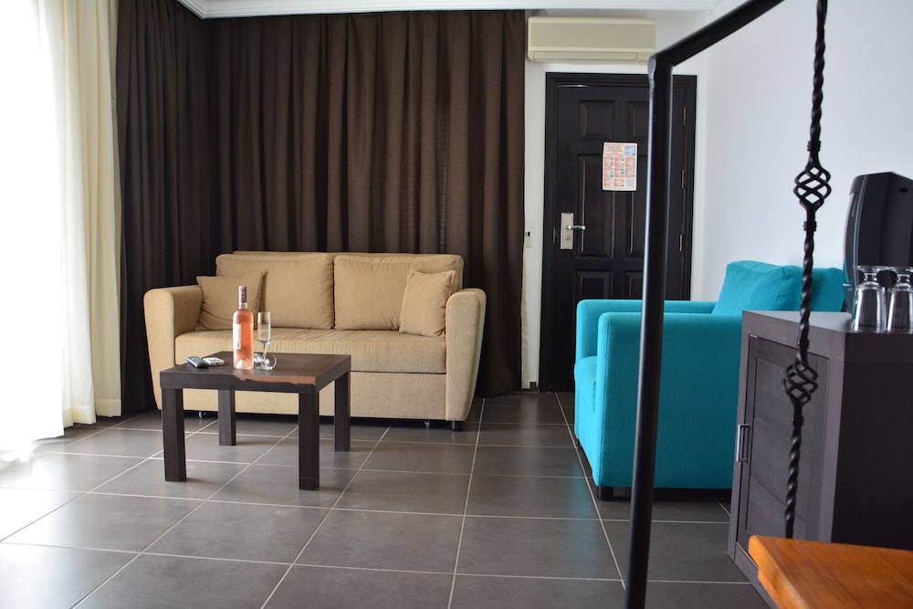 Kalamar Hotel 37/71