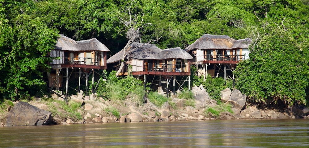 Serena Mivumo River Lodge 20/30