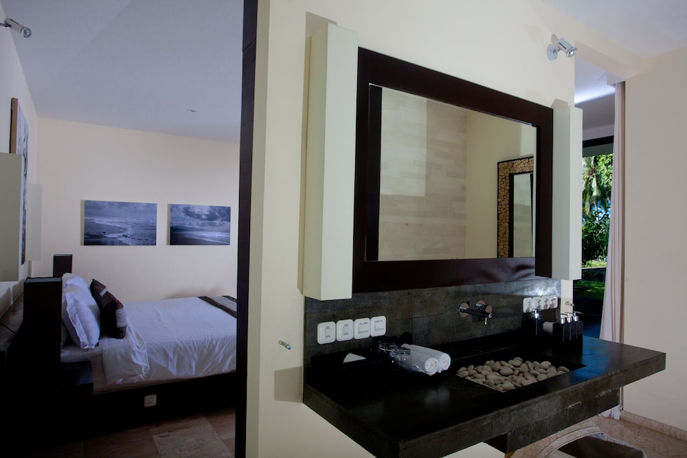 Kelapa Retreat and Spa 58/59