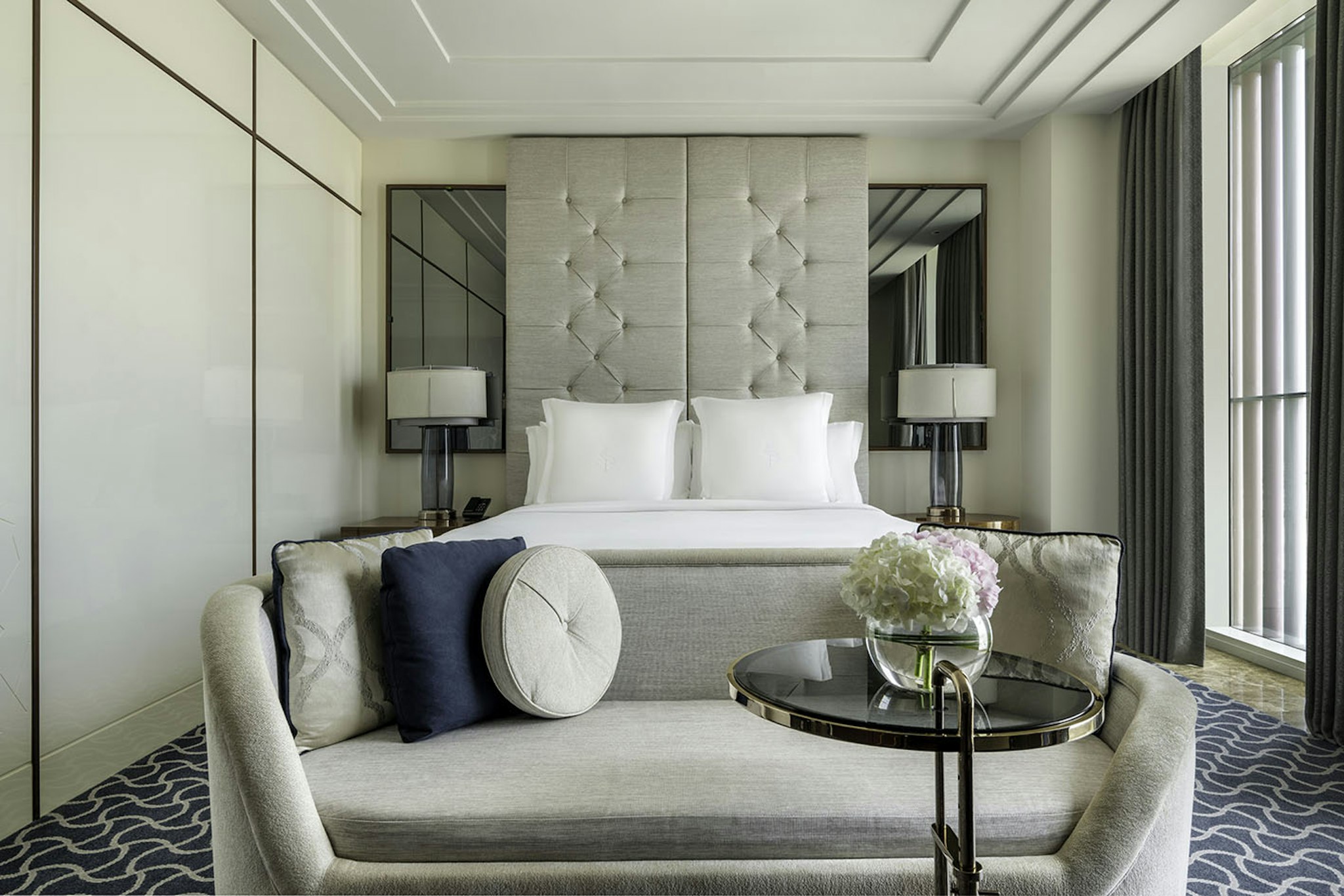 SUPERIOR, KING BED