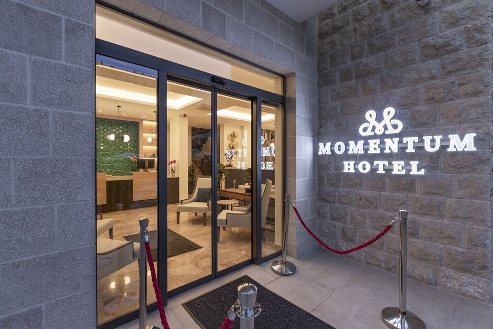 BOUTIQUE HOTEL MOMENTUM by Aycon 189/195