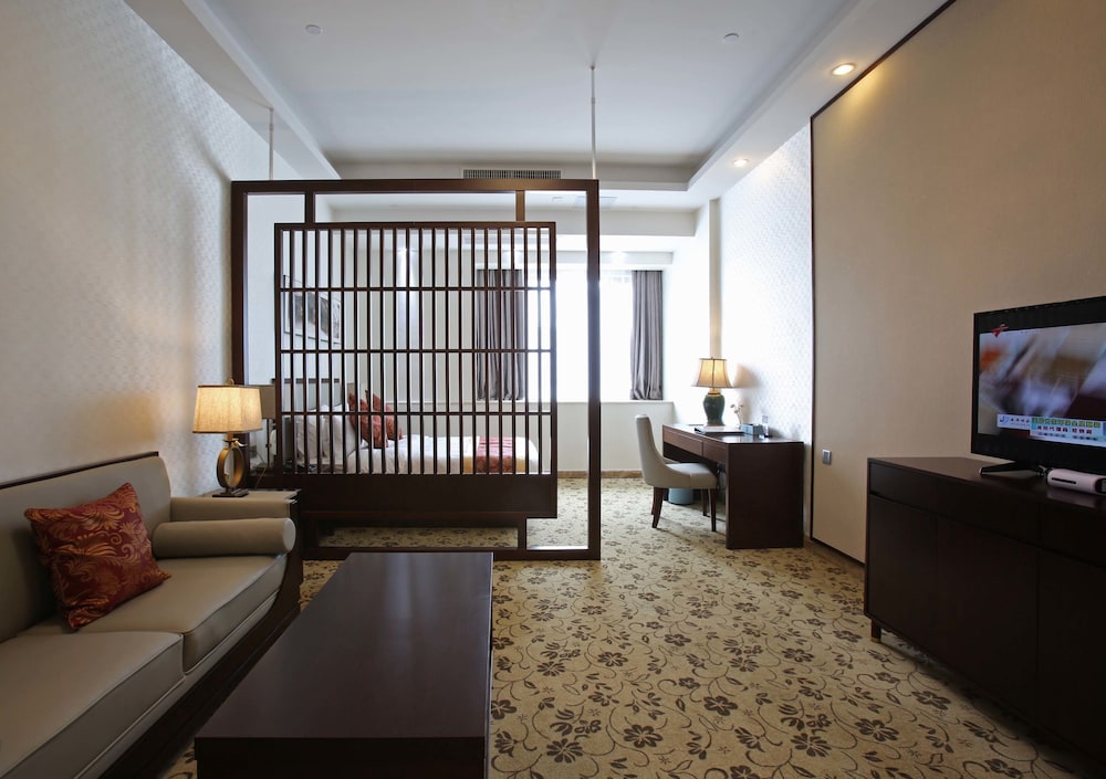Guangzhou Seaman's Club 46/63