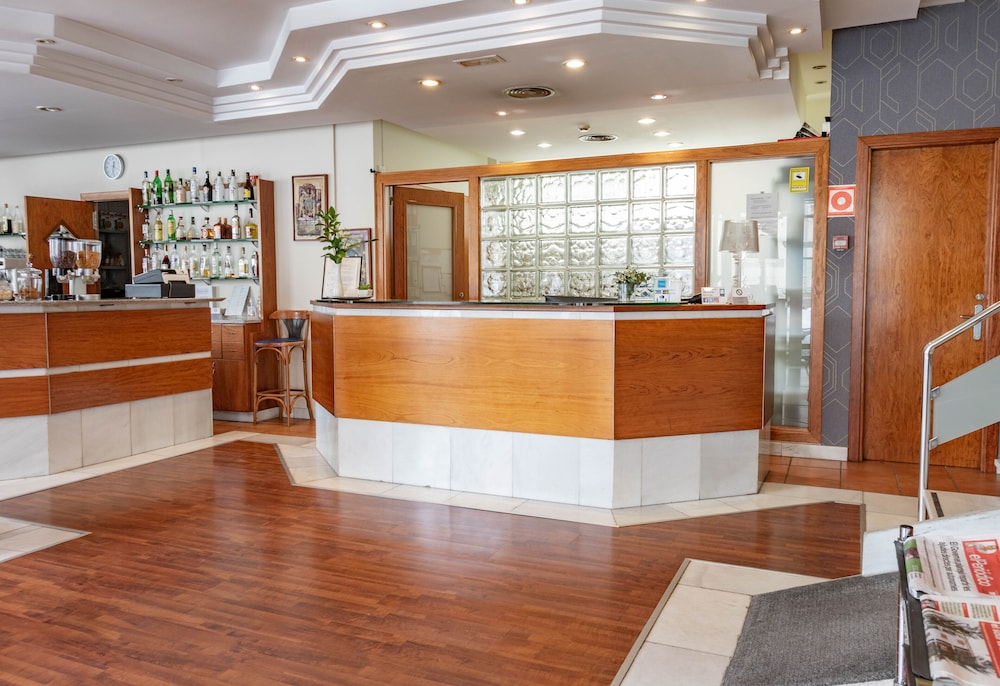 Hotel J. Balmes Vic 1/20
