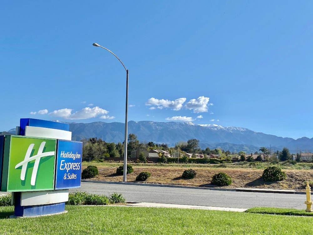 Holiday Inn Express Hotel And Suites Beaumont Oak Valley 47/66