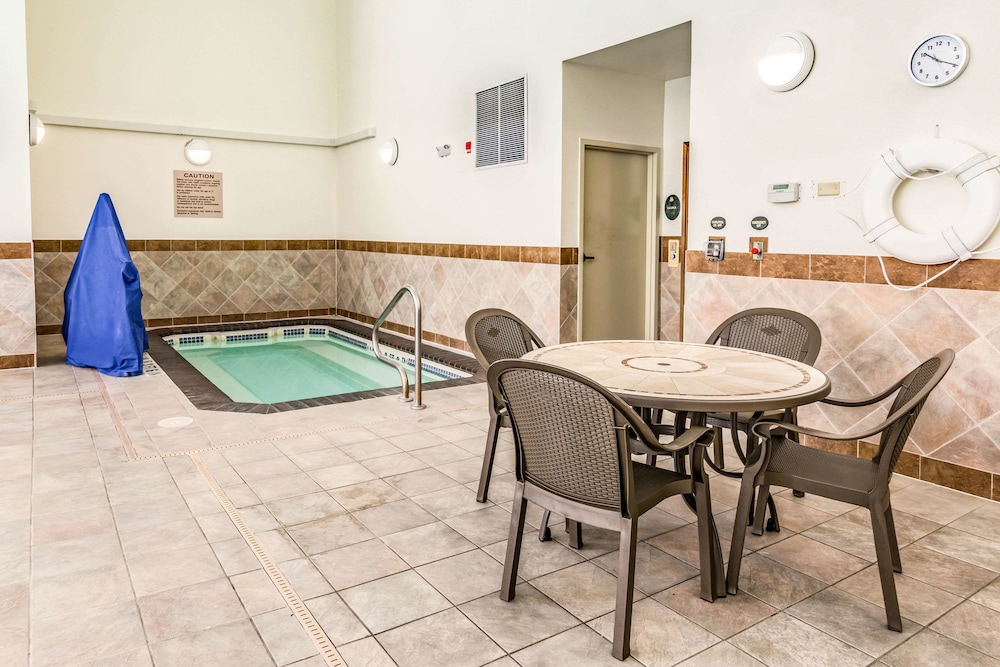 Comfort Inn & Suites Rapid City South - Mt Rushmore Gateway 39/66