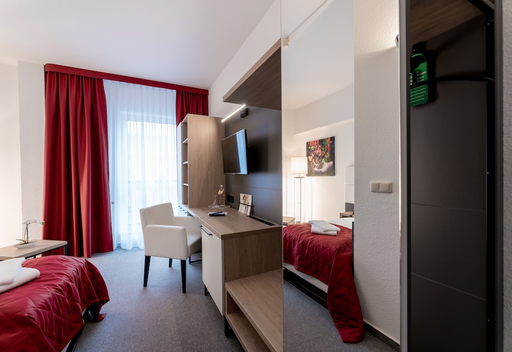 Hotel Stadtfeld 21/65