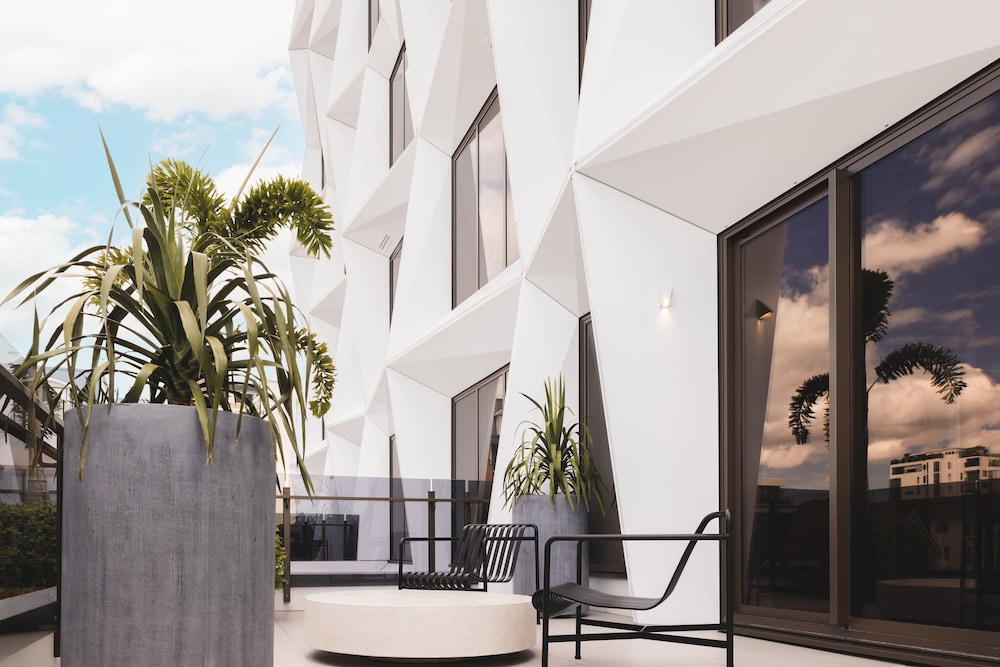 Hotel X Brisbane Fortitude Vly Vignette Colllection 15/82