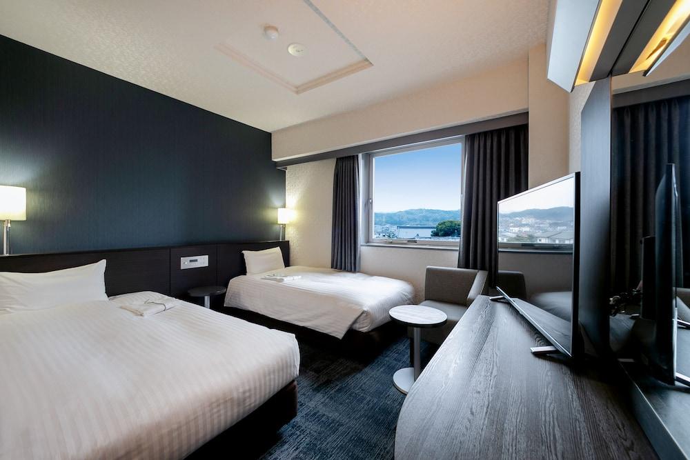 Semi Room, Single, Semi Double Bed
