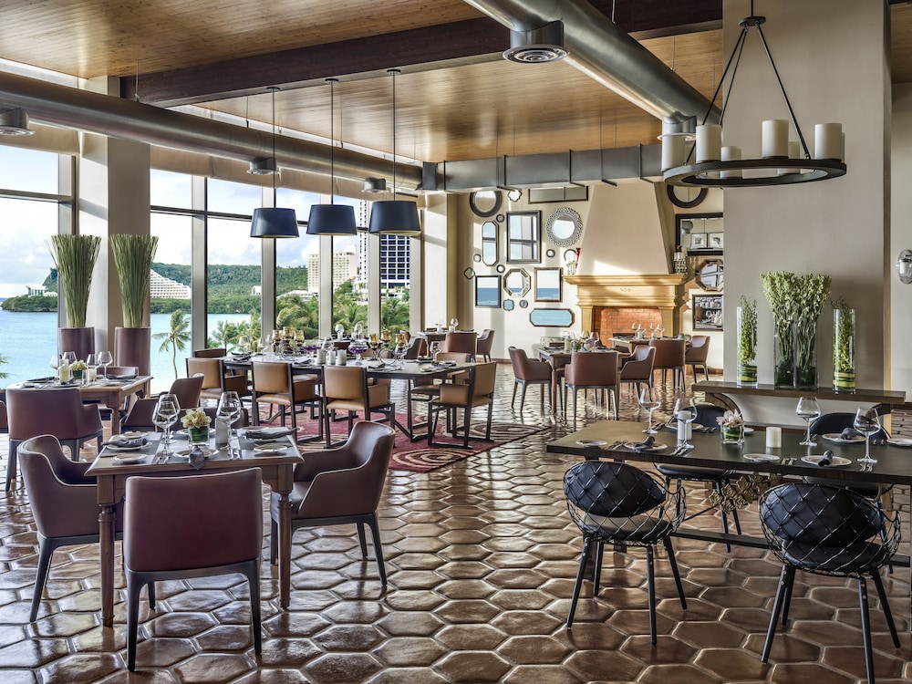 Dusit Thani Guam Resort 38/50