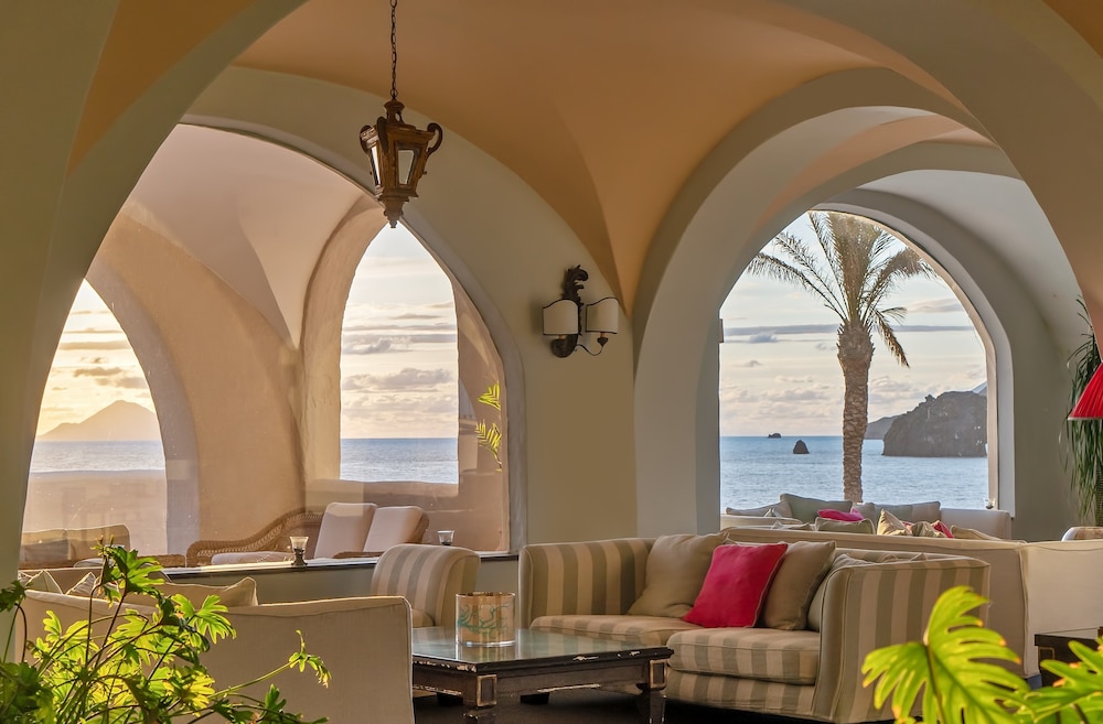 Therasia Resort Sea And Spa 80/100