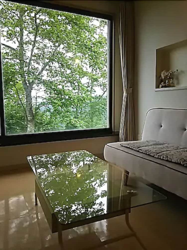 swimming pool spa