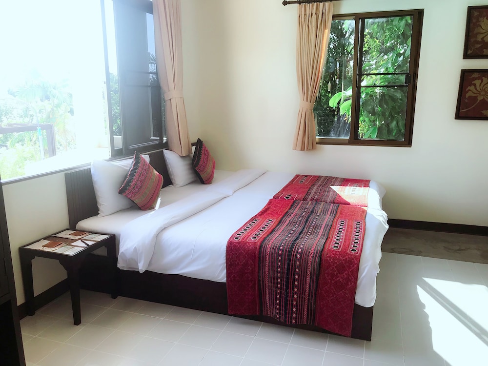 Eco Resort Chiang Mai Hotel 11/50