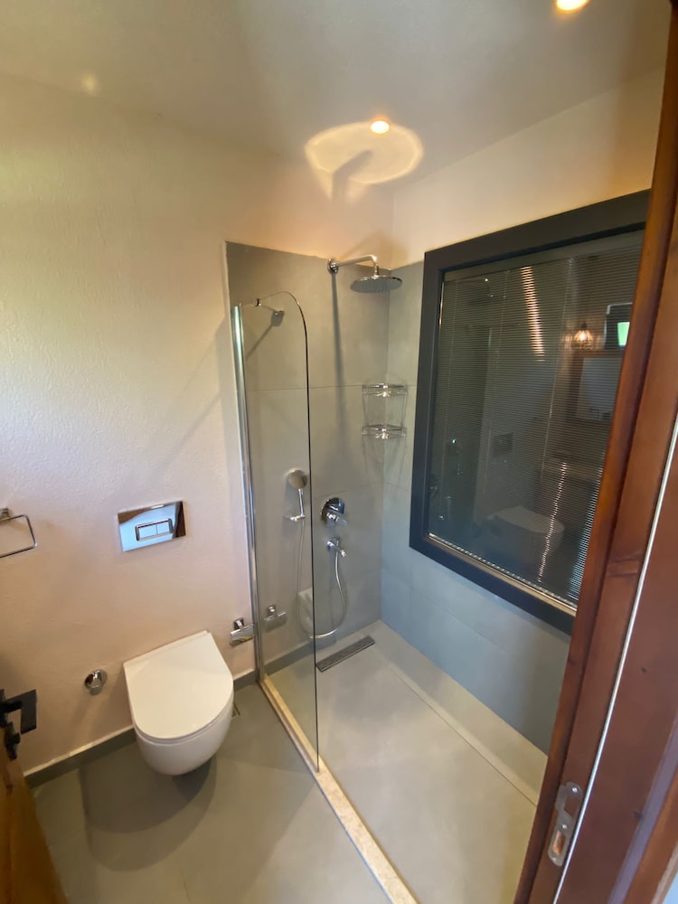 Z Exclusive Hotel And Villas 12/30