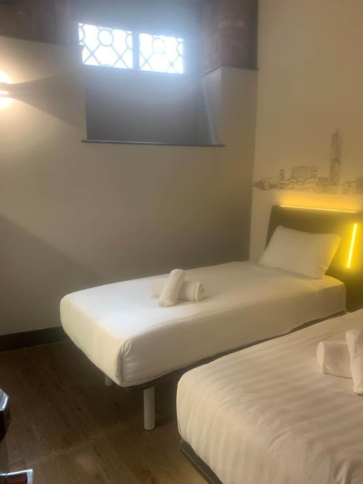 Semi Basement, Twin Beds