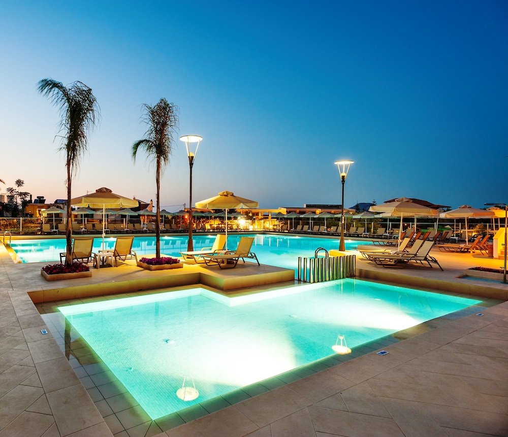 Porto Platanias Village Resort in Platanias