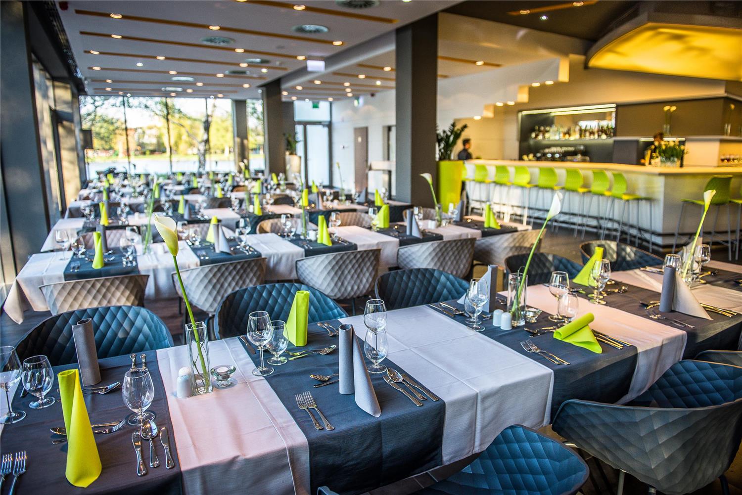 Best Western Plus Lakeside Hotel 51/58