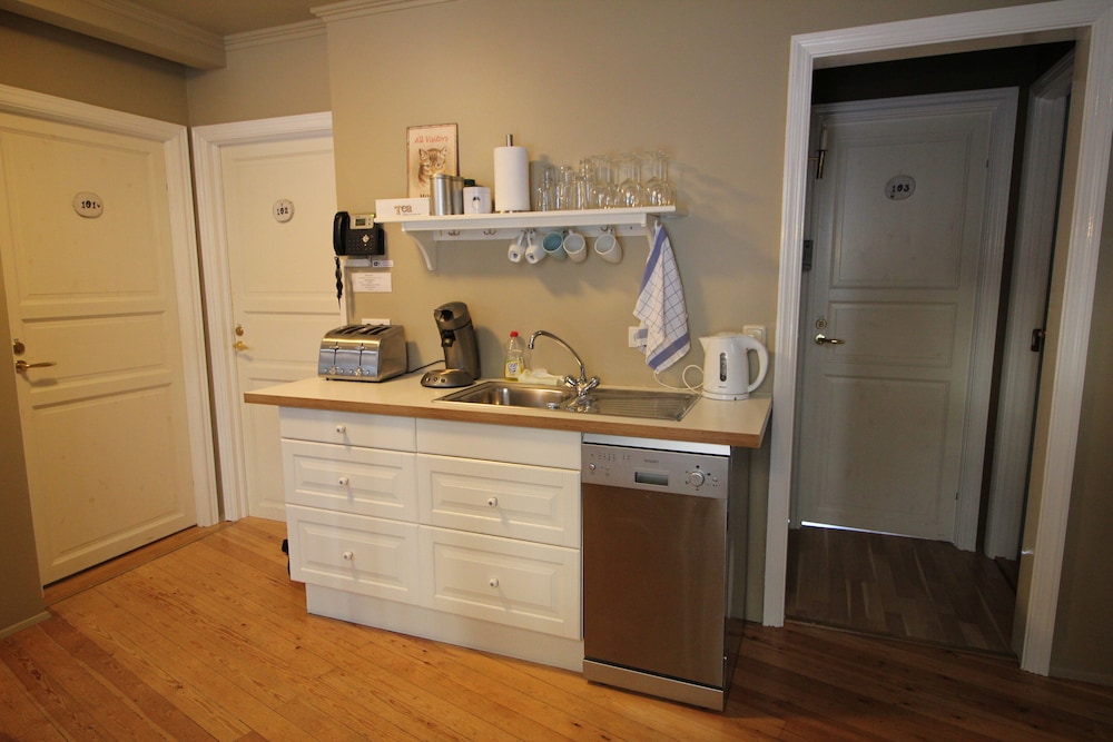 Grettir Guesthouse 5/48