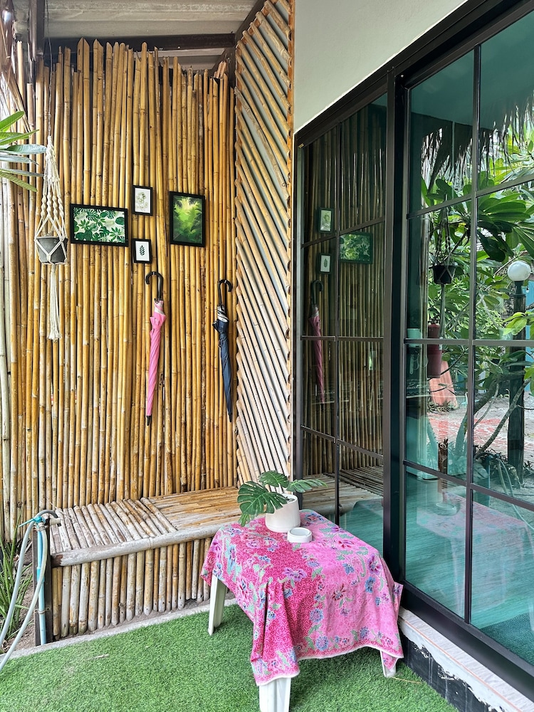 Oasis Lipe Resort 28/66