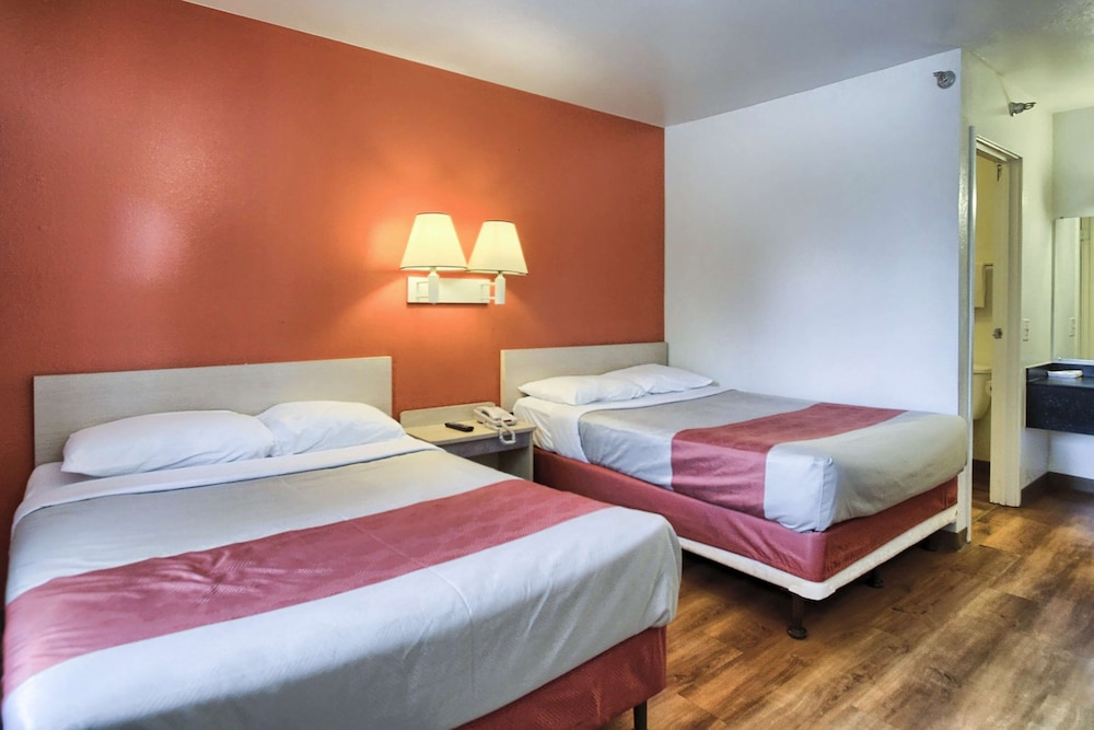 Motel6 New Cumberland, PA - Harrisburg - Hershey South 19/43