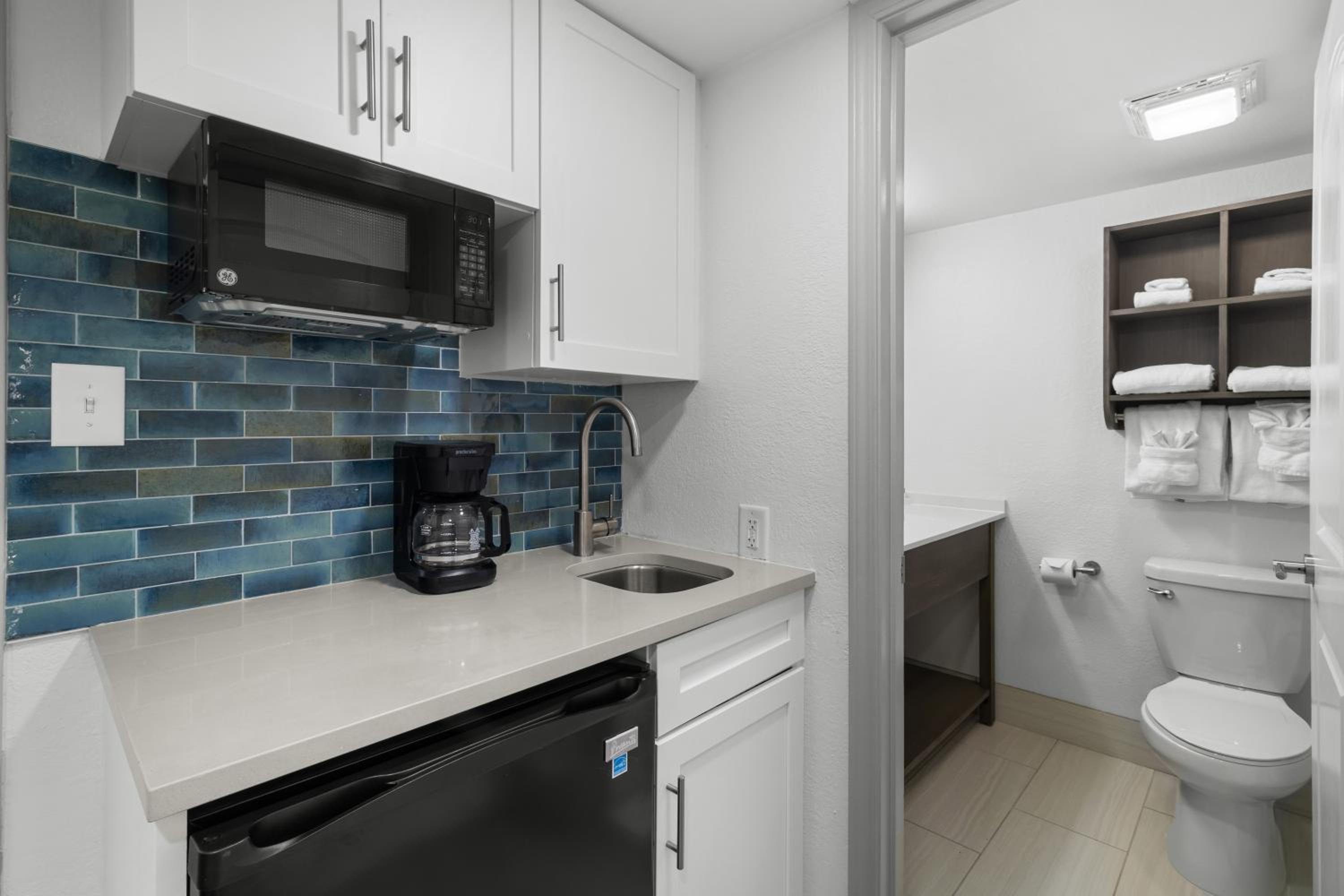 Schooner, Deluxe, Ocean View، Compass Cove Resort 6/8