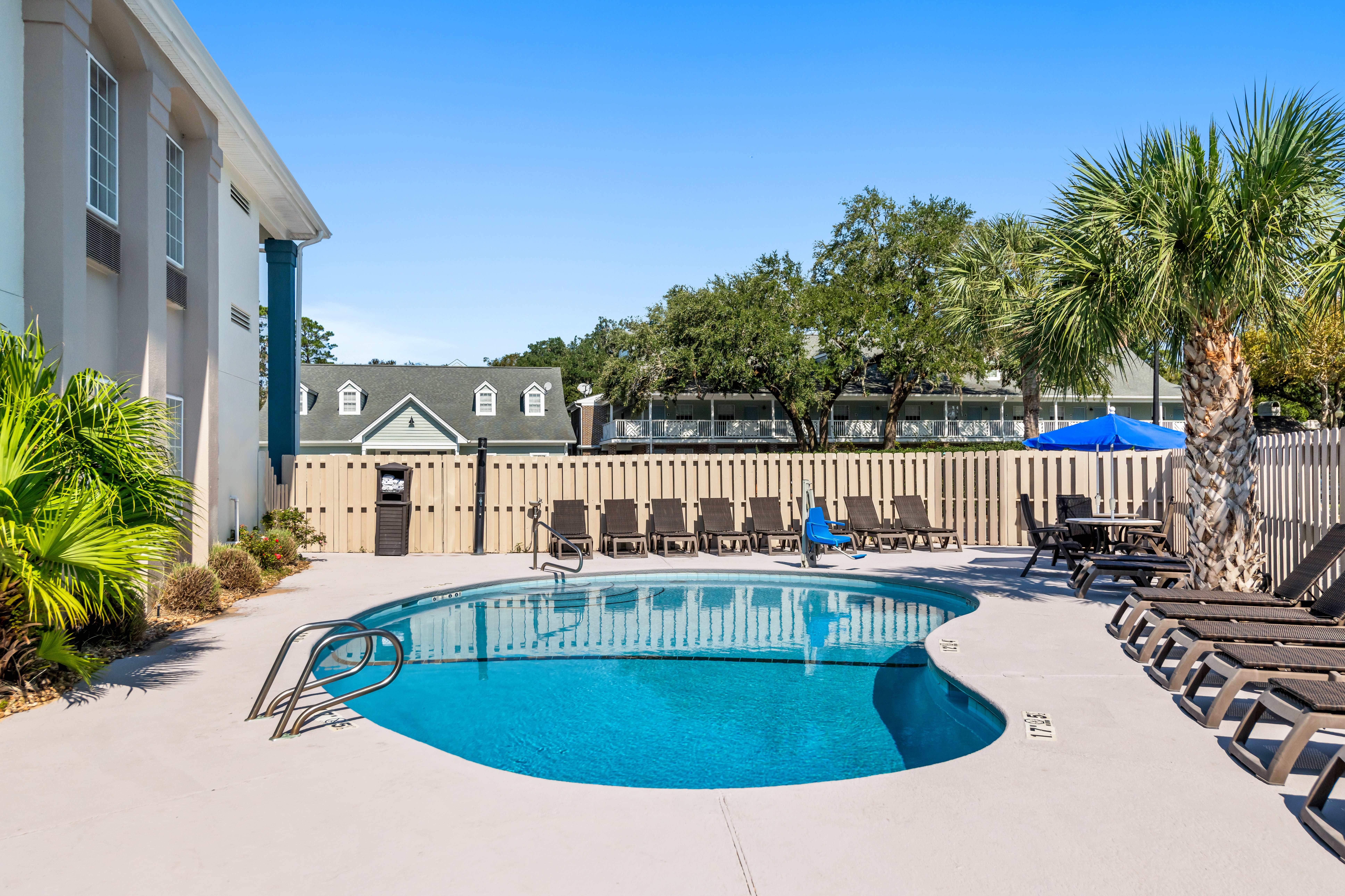 Holiday Inn Express Saint Simons Island 46/46