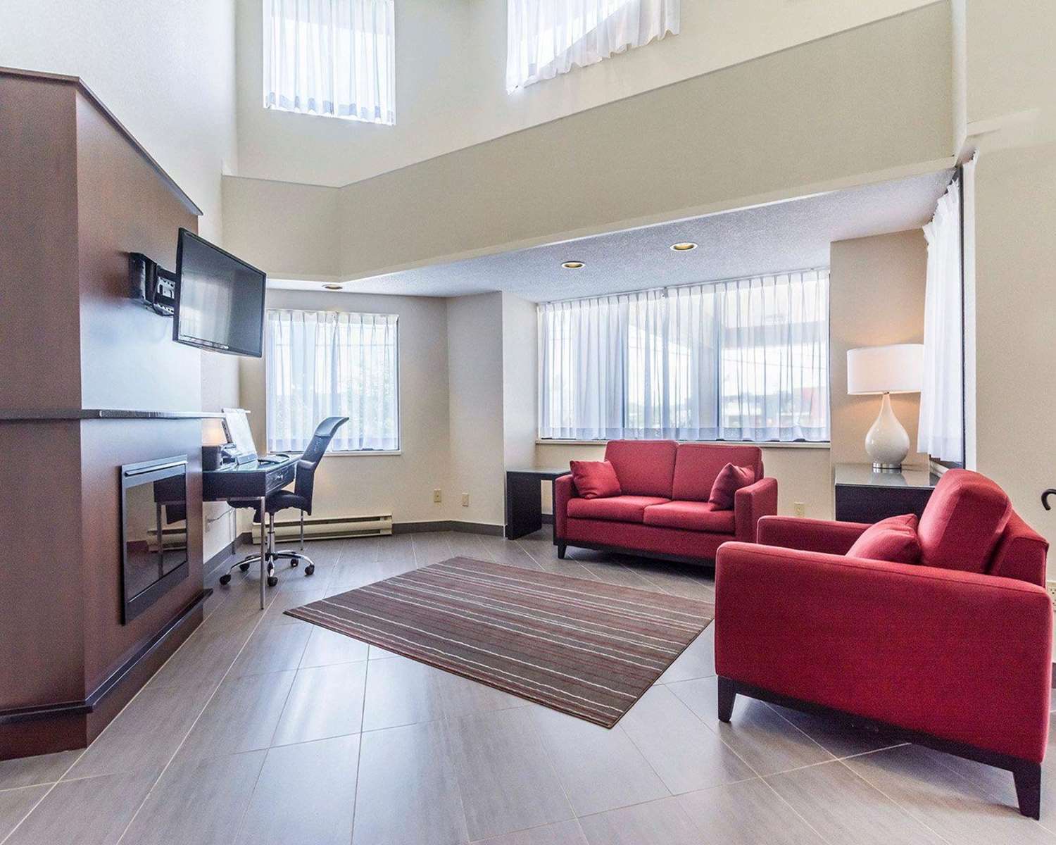Comfort Inn Thetford Mines 4/10