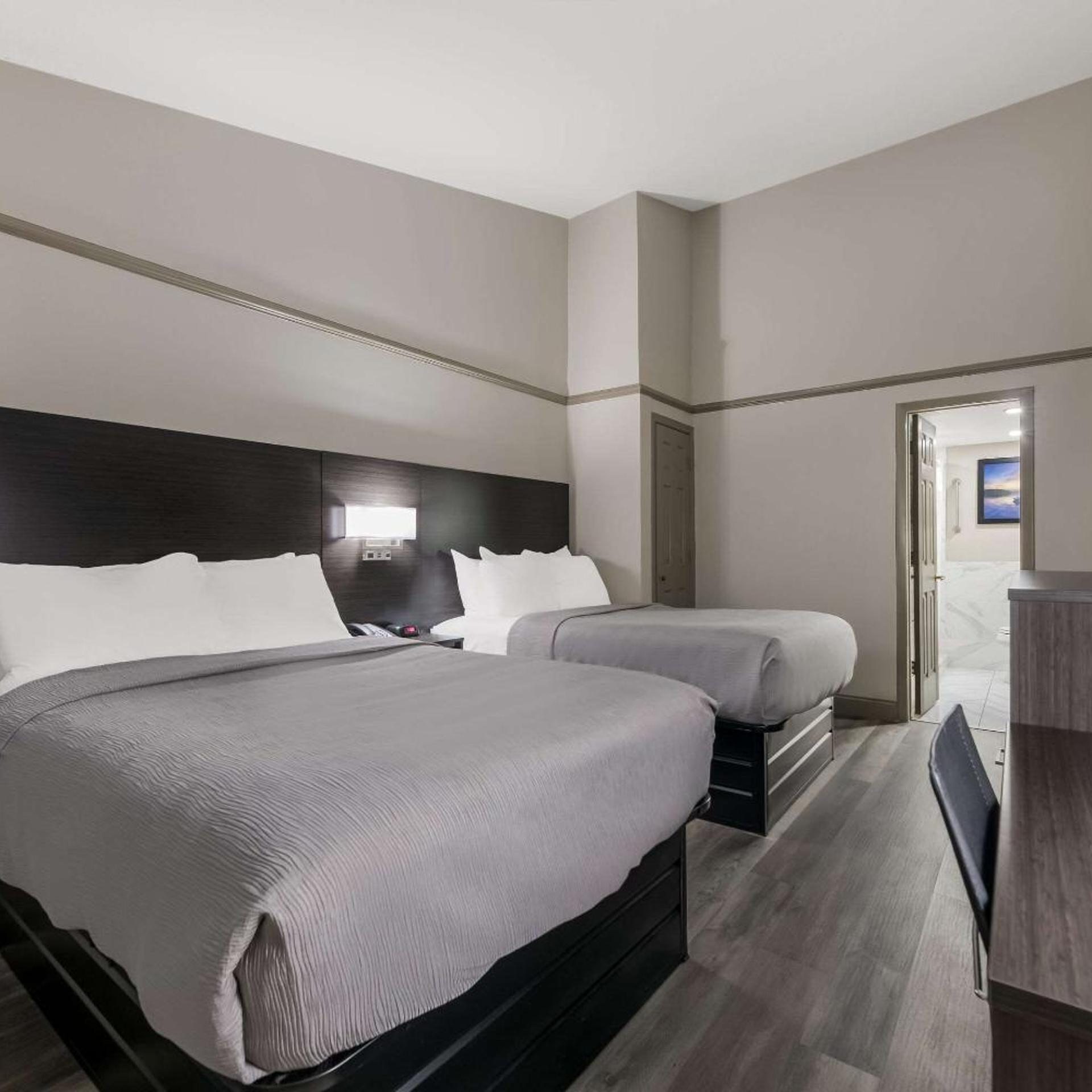 غرفة رباعية للمدخنين، Quality Inn & Suites Altamonte Springs Orlando-North 3/10