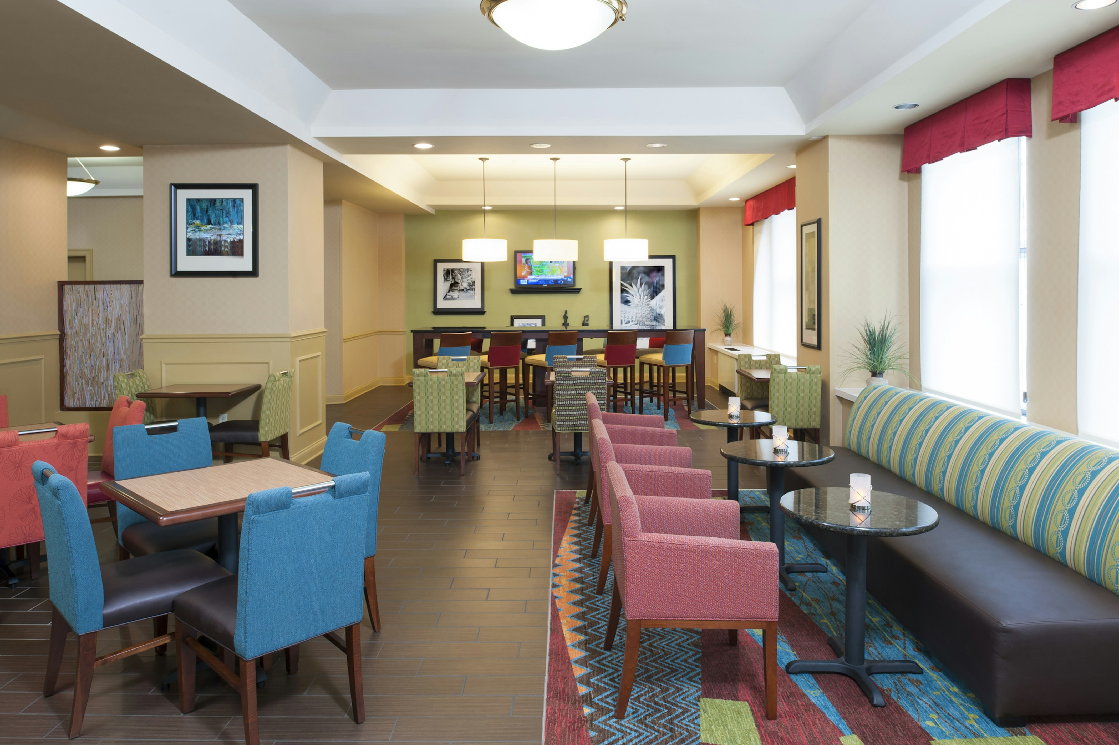 Hampton Inn Indianapolis Downtown Across From Circle Centre 45/75