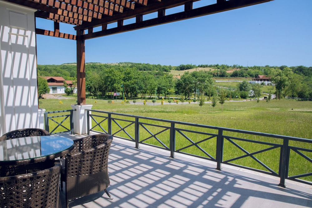Shabran Wellbeing Resort 65/74